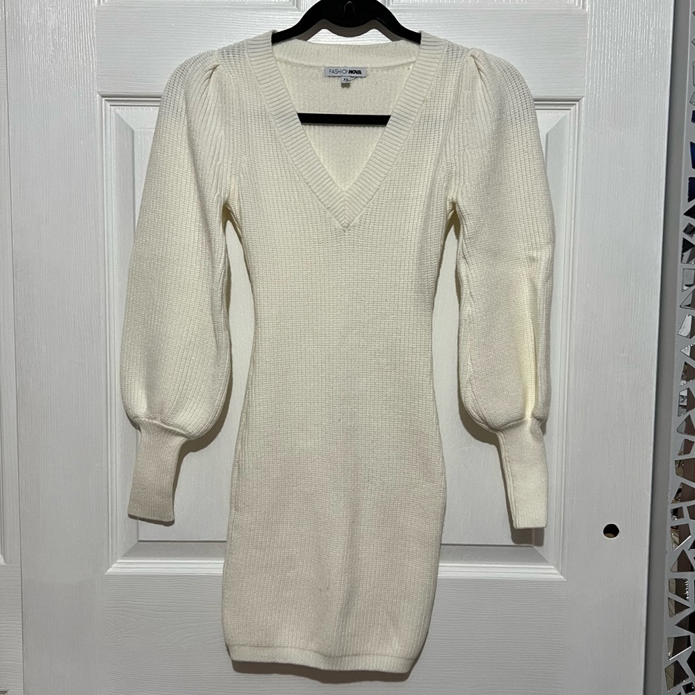 🖤 FREE 🖤 Fashion Nova - Women’s Knit‎ Bodycon Dress